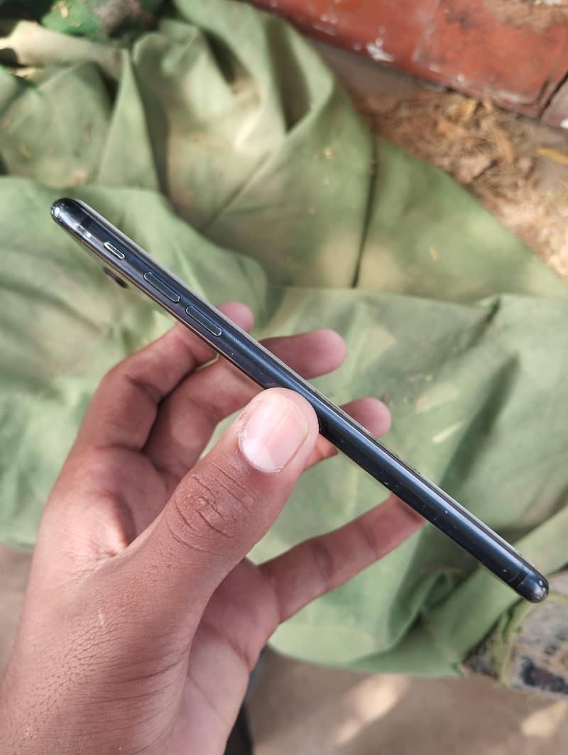 Apple iPhone 7 Plus 1