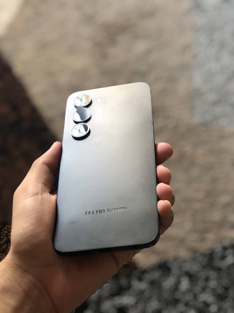 Tecno Spark 40 Pro 1