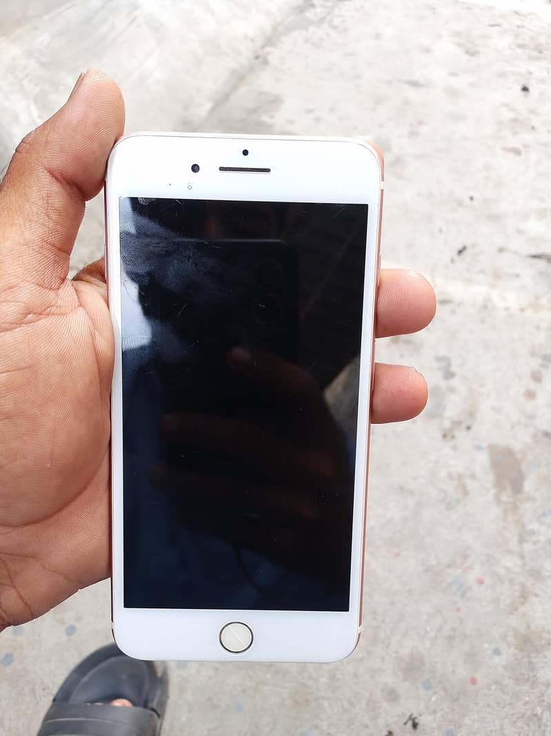 Apple iPhone 7 Plus 0