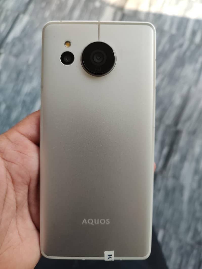 Sharp Aquos Sense7 plus 0