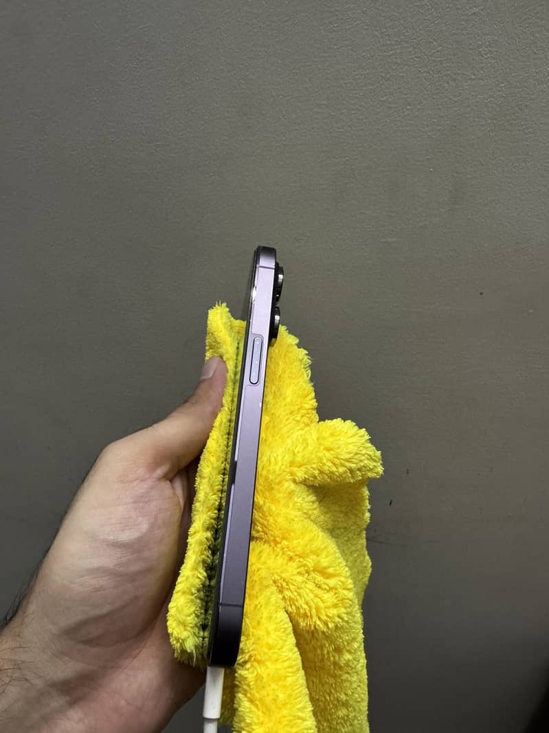 Apple iPhone 14 Pro 3