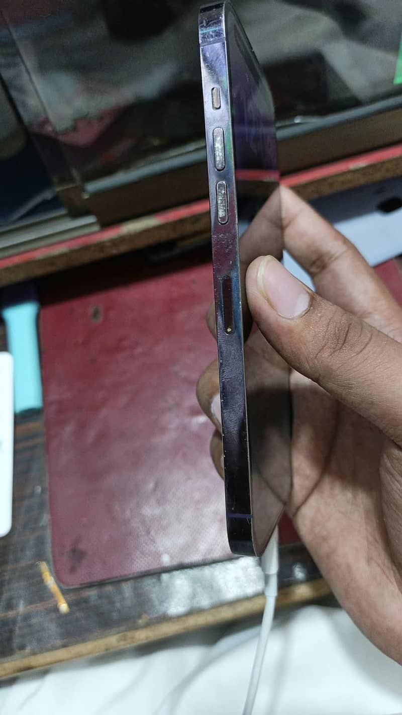 Apple iPhone 14 Pro Max 2