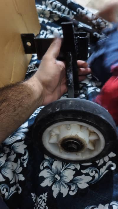 Scooty side tyres for balance