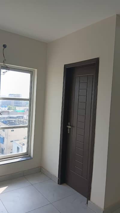 Brand new flat for rent in johar town silent office