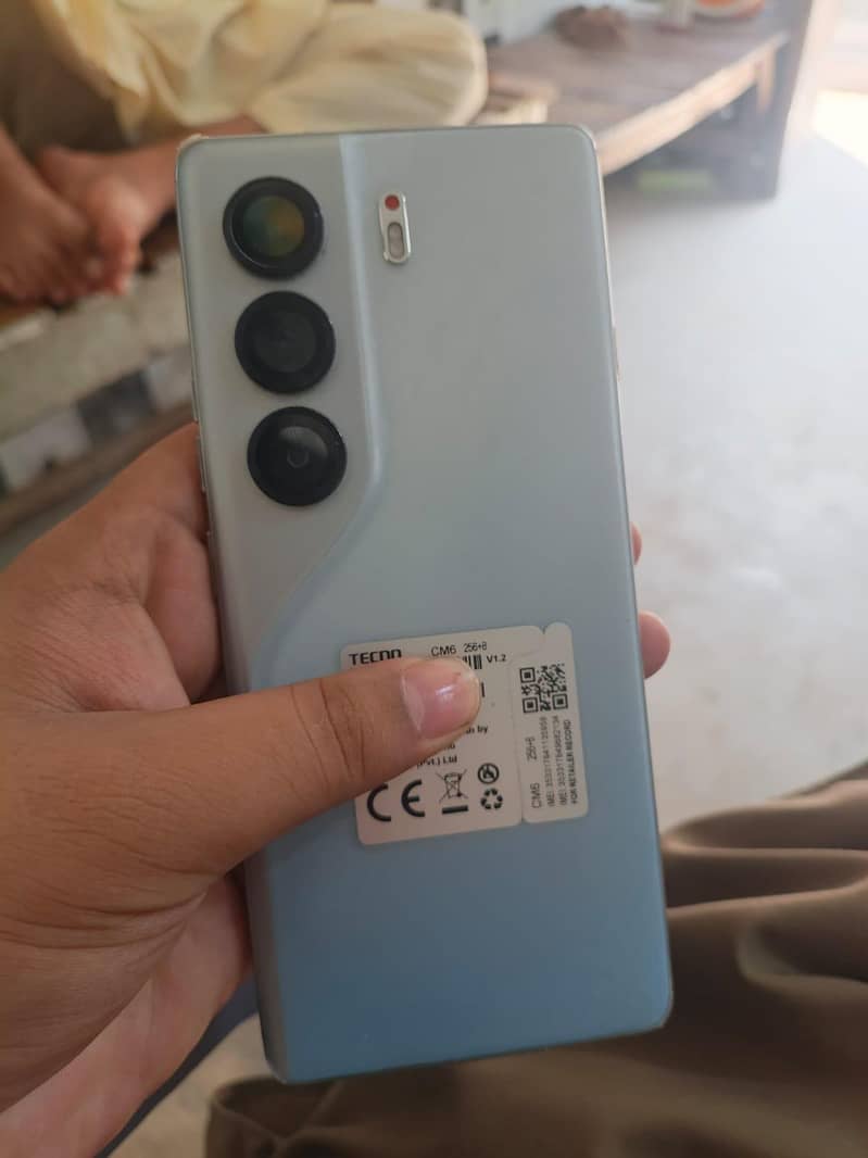 Tecno CAMON 40 Pro 0