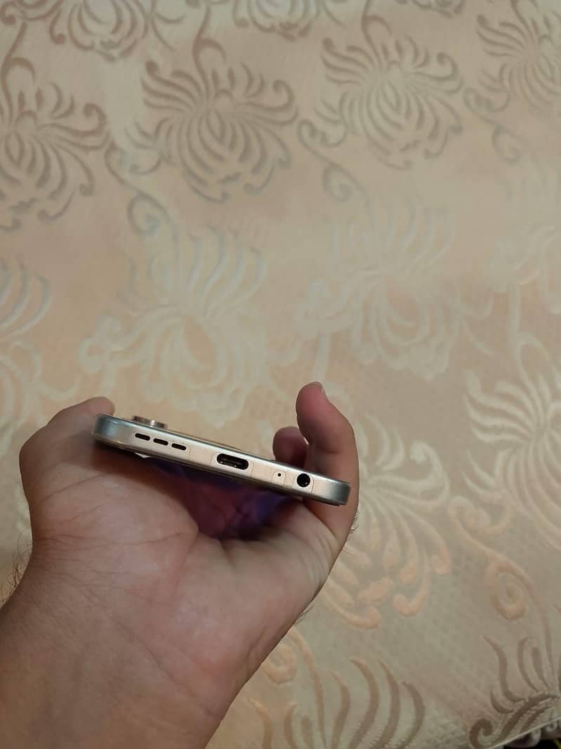 Tecno spark 40 pro 0
