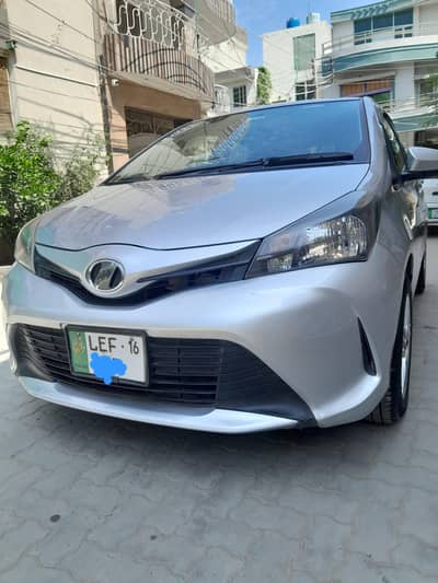 Toyota Vitz 2015