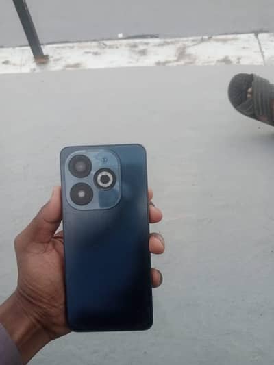 Infinix Hot 8