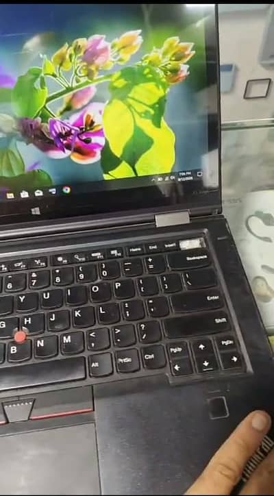Lenovo Laptop yoga X1 i7 6th gen. keyboard ki Kuch keys work nai kerti