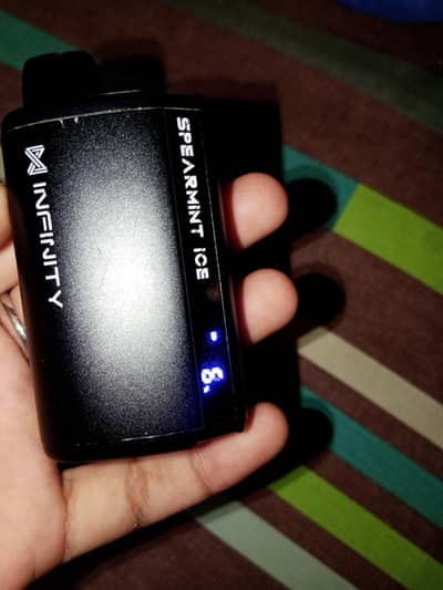INFINITY VAPE. . . . NON REFILLABLE AVAILABLE IN GOOD PRICE