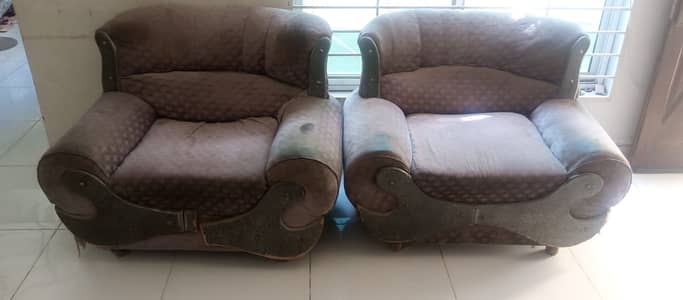 2-Year-Old Sofa Set for Sale – PKR 45,000