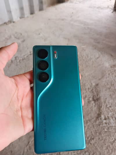 Tecno CAMON 40