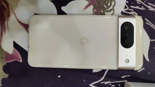 Google Pixel 8 | Brand New Condition | 128 | tiny dot