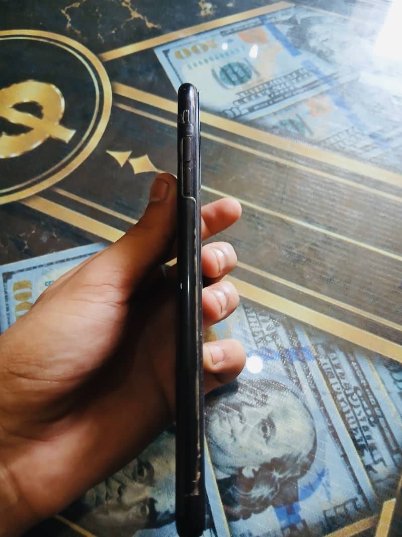 Apple iPhone 7 Plus 2
