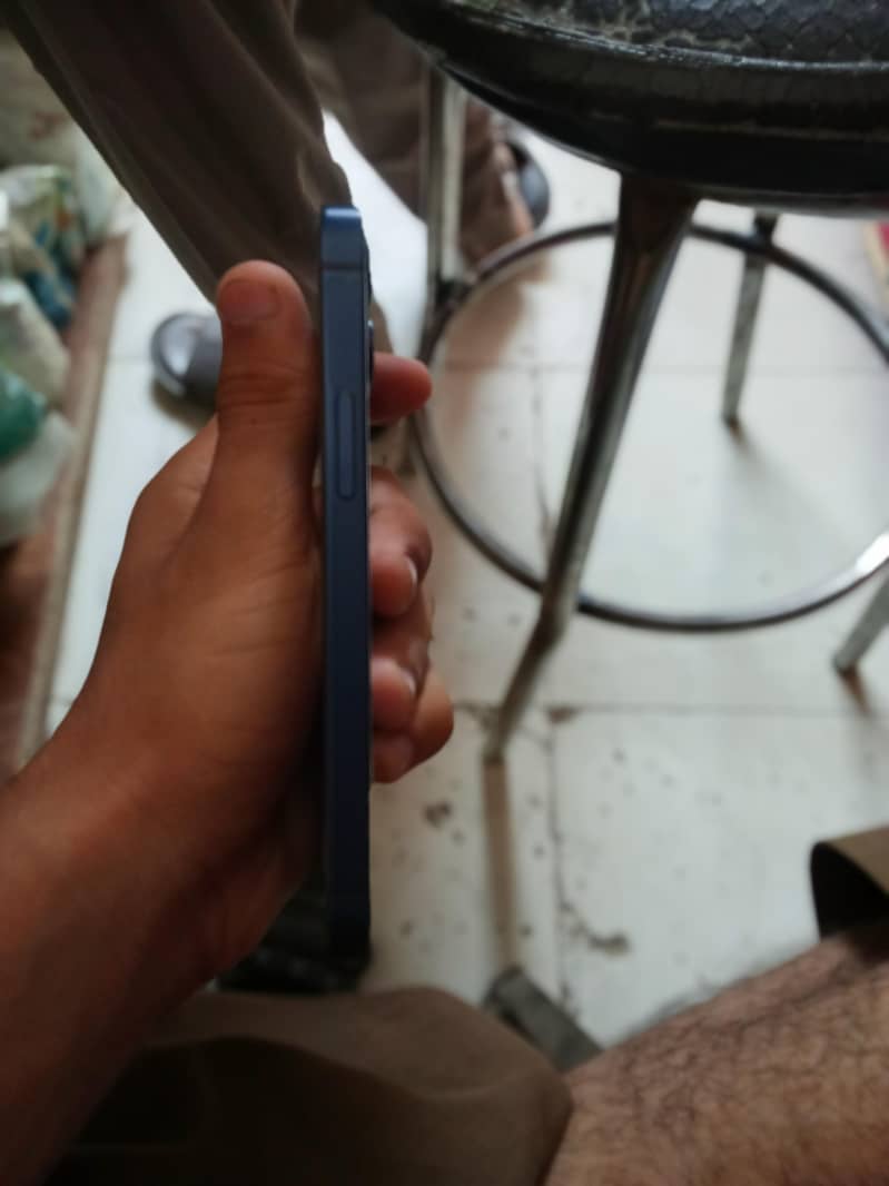 Apple iPhone 12 mini 1