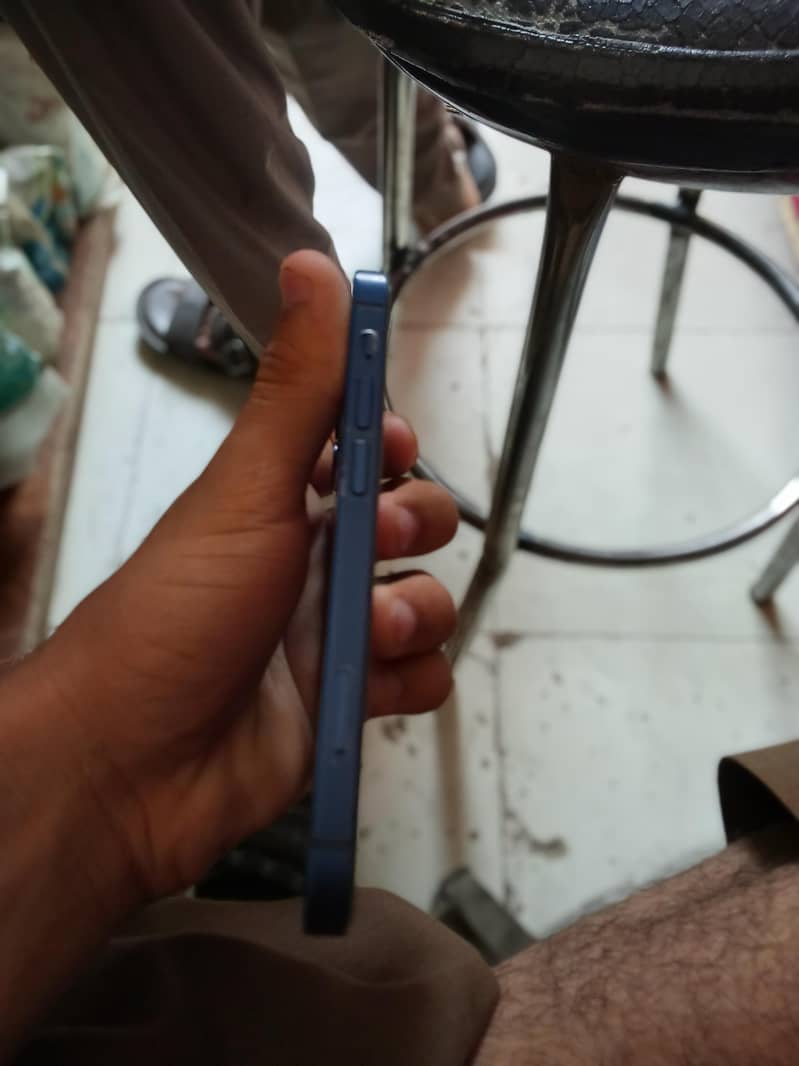 Apple iPhone 12 mini 3