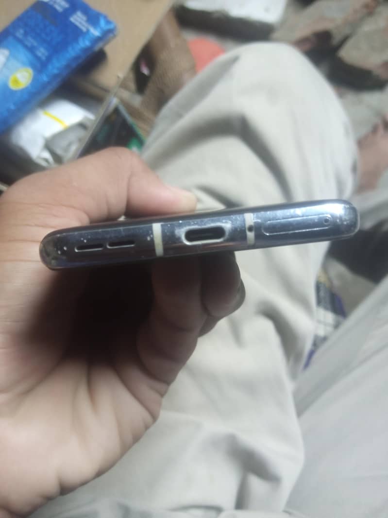 One Plus 9 Pro 7
