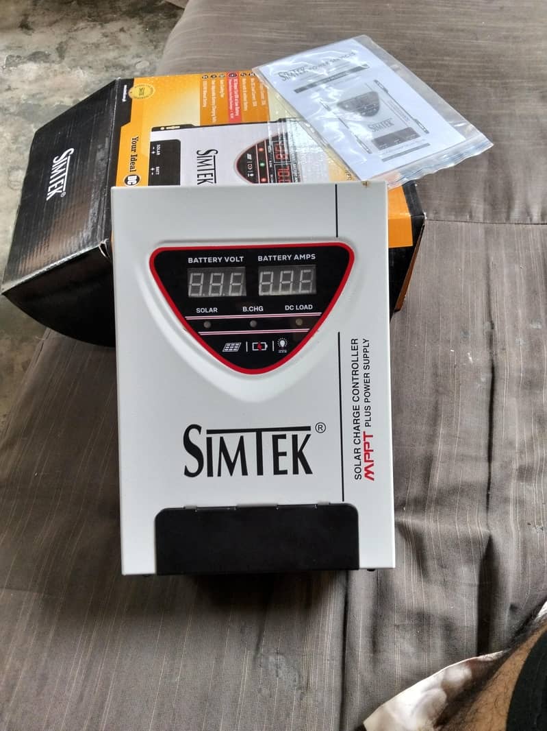 SIMTEK 70 AMH CHARGE CONTROLLER 3