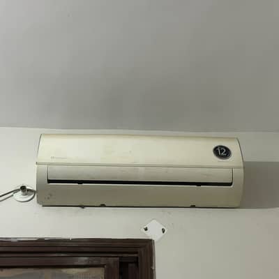 Dawlance Inverter Split AC for sell
