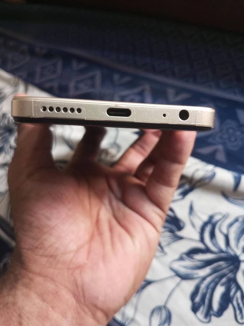 Tecno Spark 20C 2