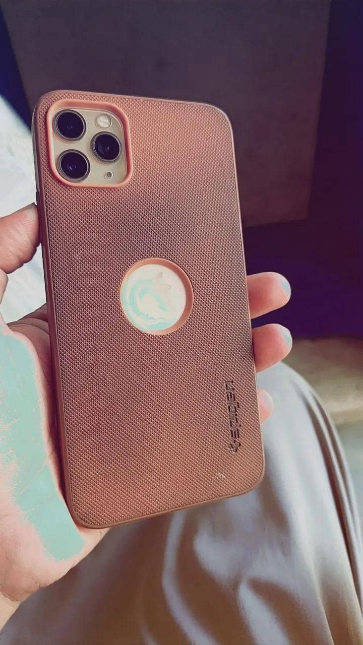 Apple iPhone 11 Pro Max 8