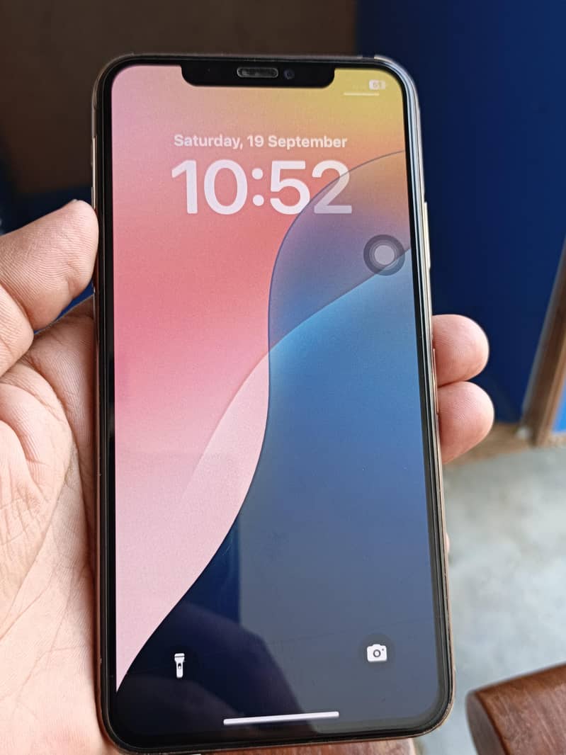 Apple iPhone 11 Pro Max 10
