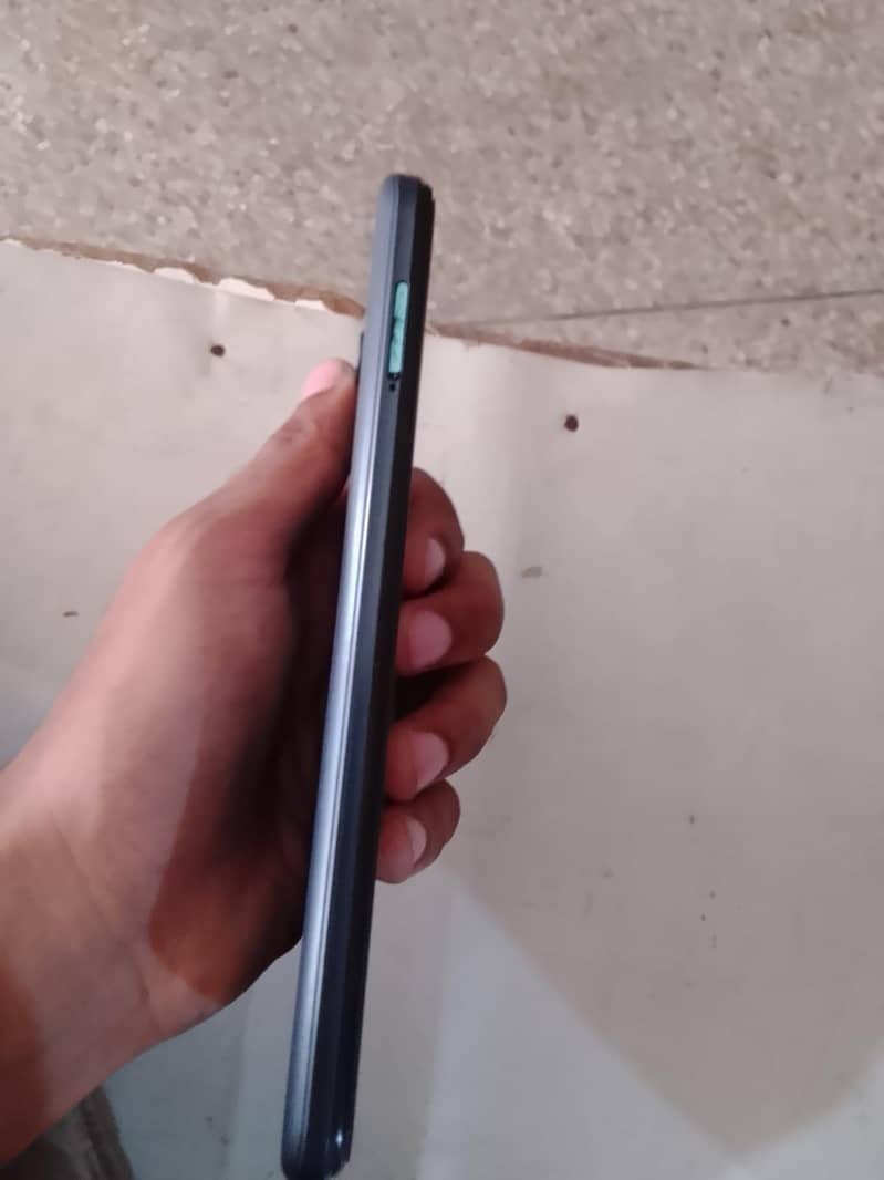 Tecno Spark 8C 1
