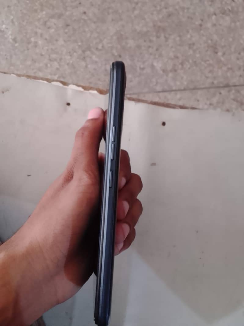 Tecno Spark 8C 3