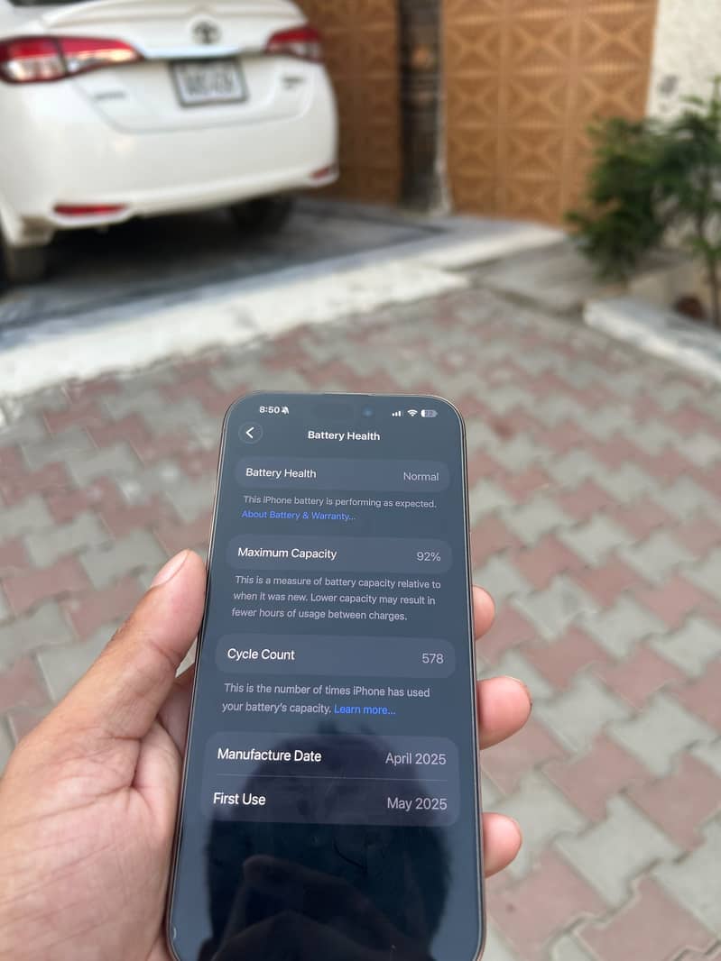 Apple iPhone 16 Pro Max 1