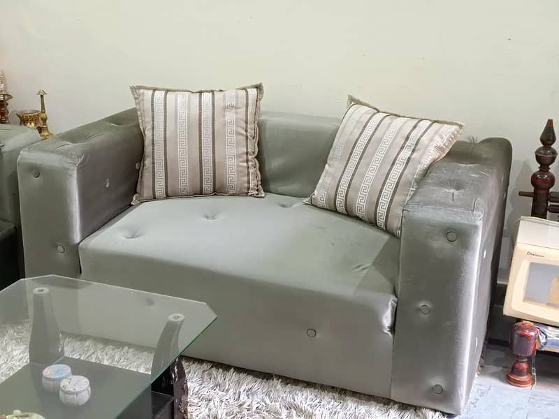 2 sofa set (3+2) seater 4