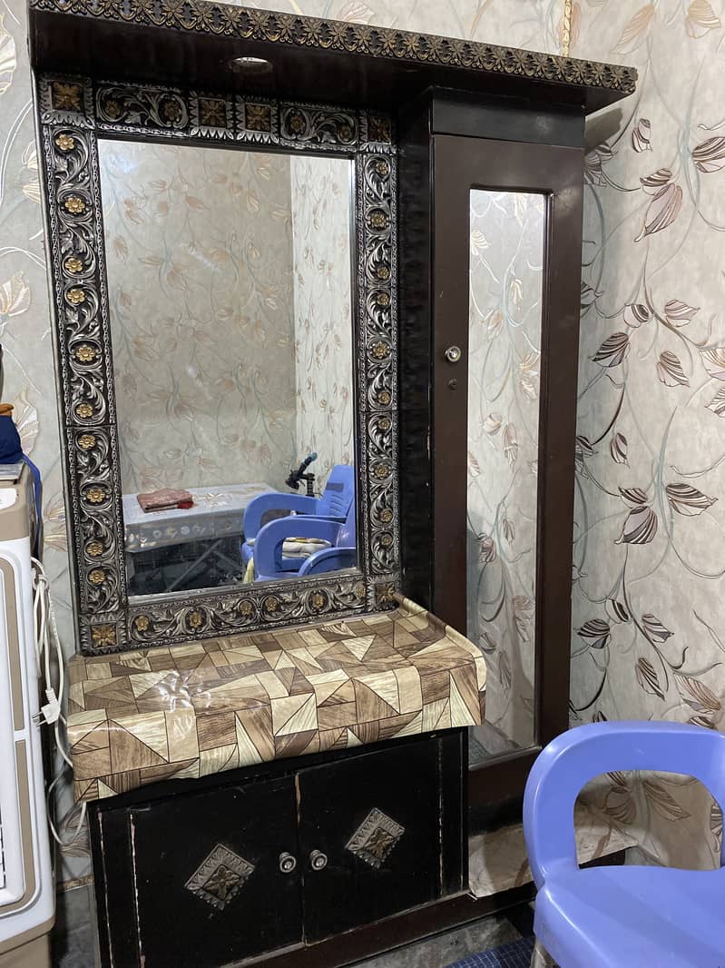 Dressing table 1