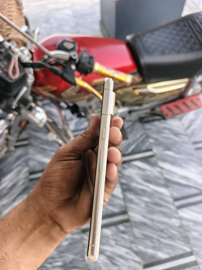 Google Pixel 8 Pro 1