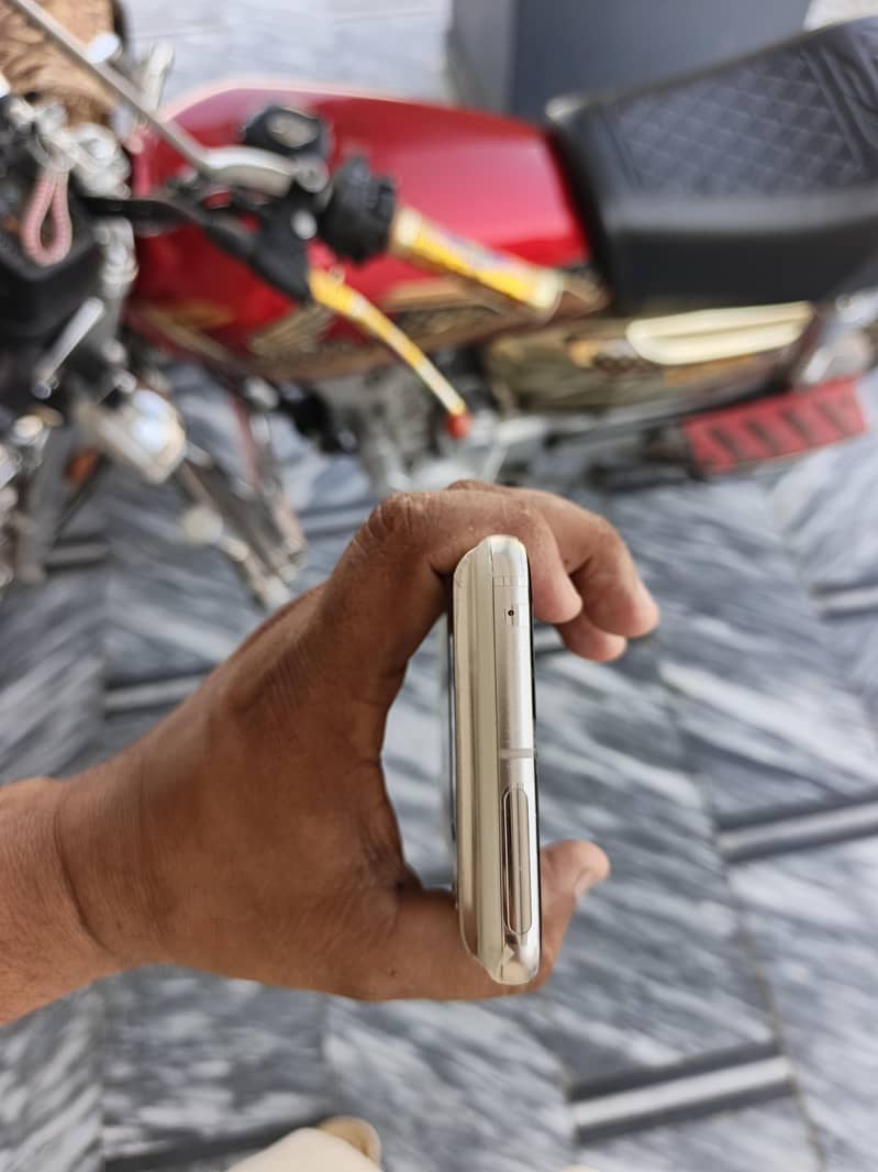 Google Pixel 8 Pro 5
