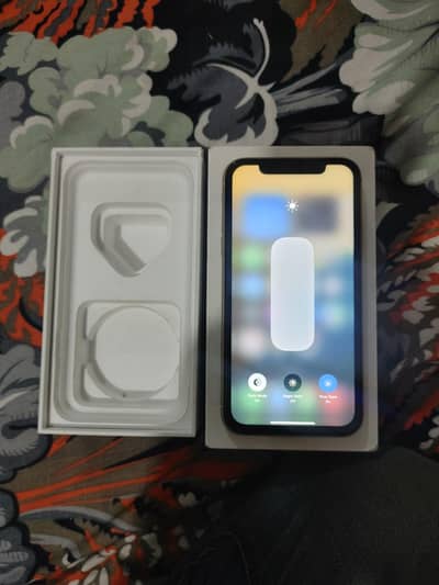 Apple iPhone XR
