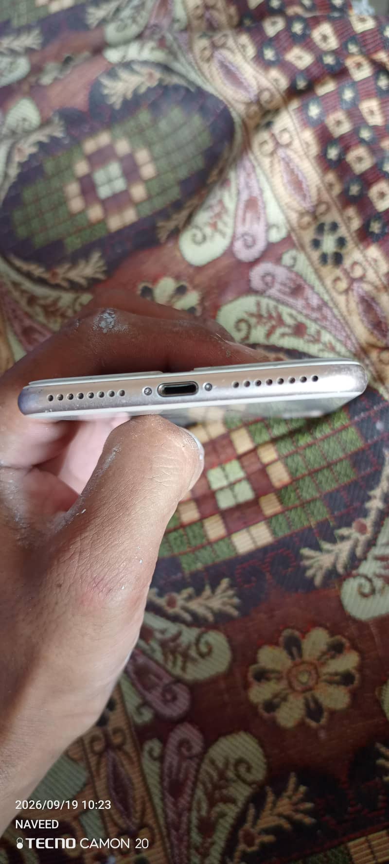 Apple iPhone 8 Plus 4