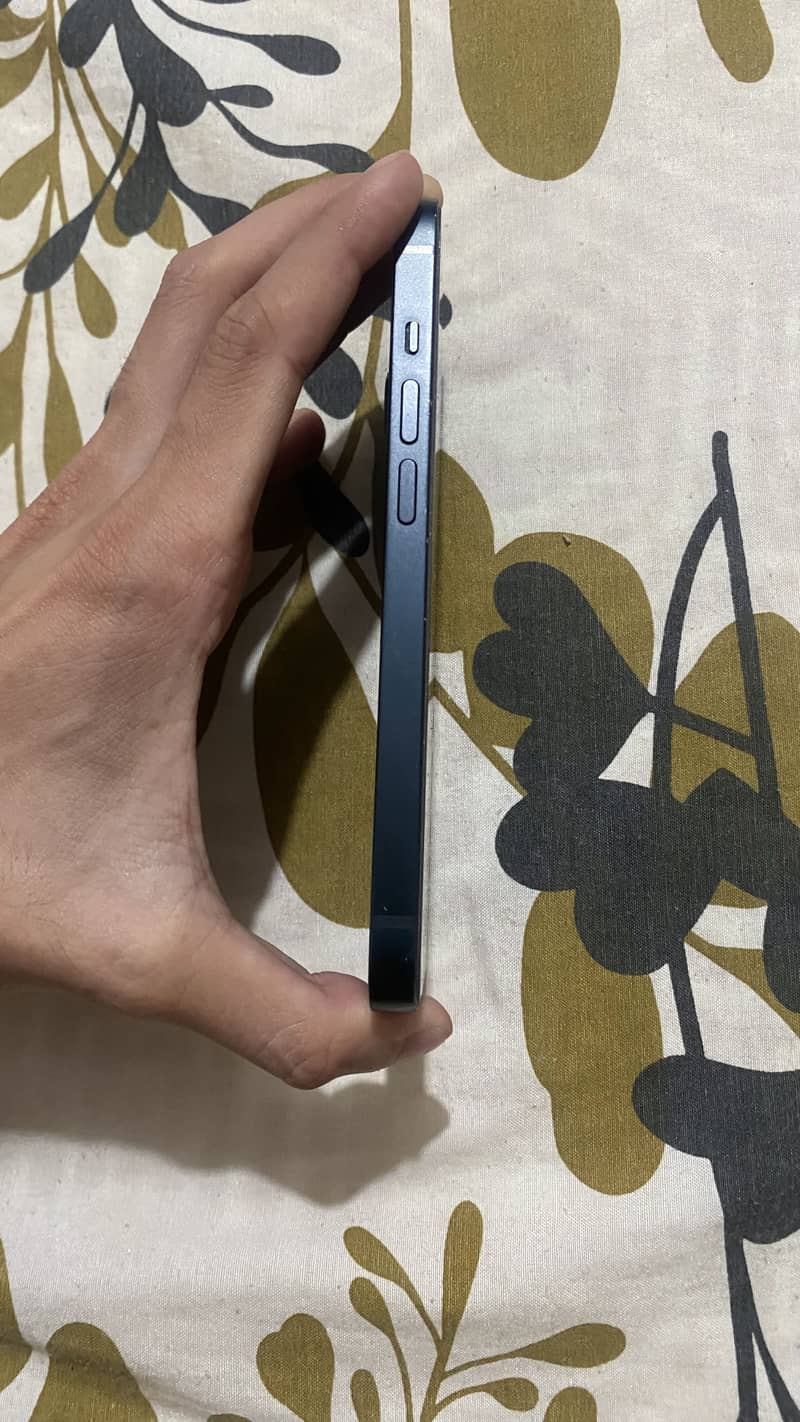 Apple iPhone 14 1