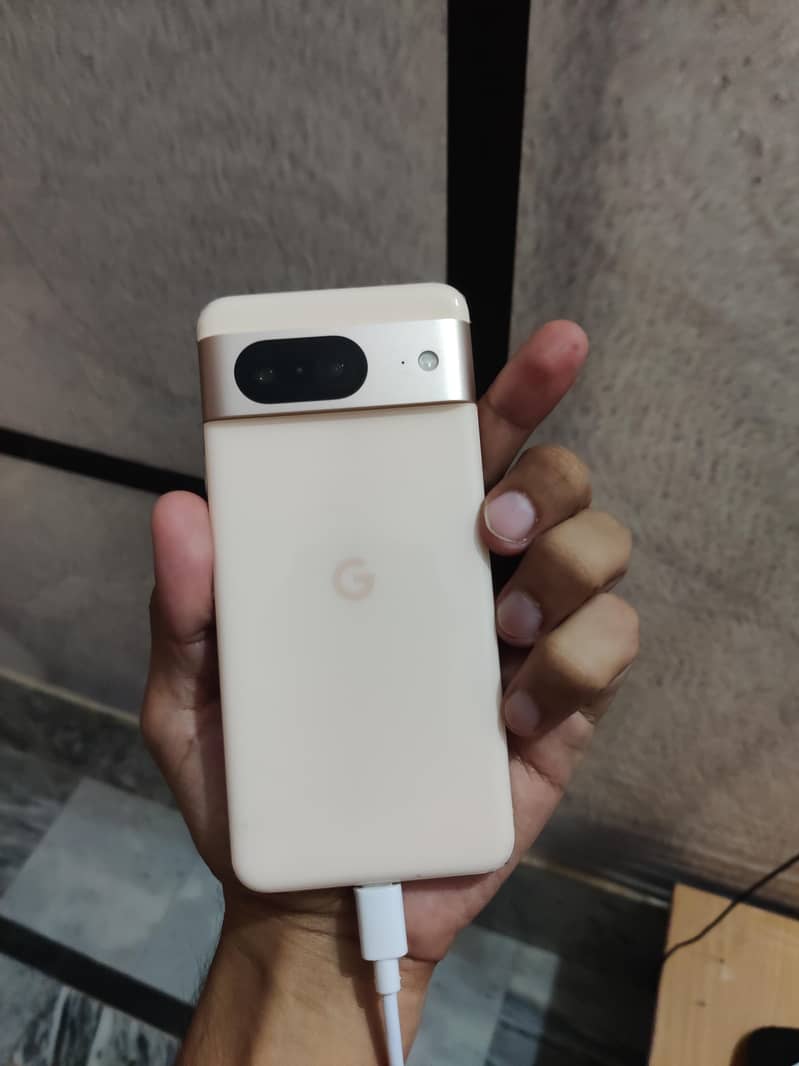 Google Pixel 8 2