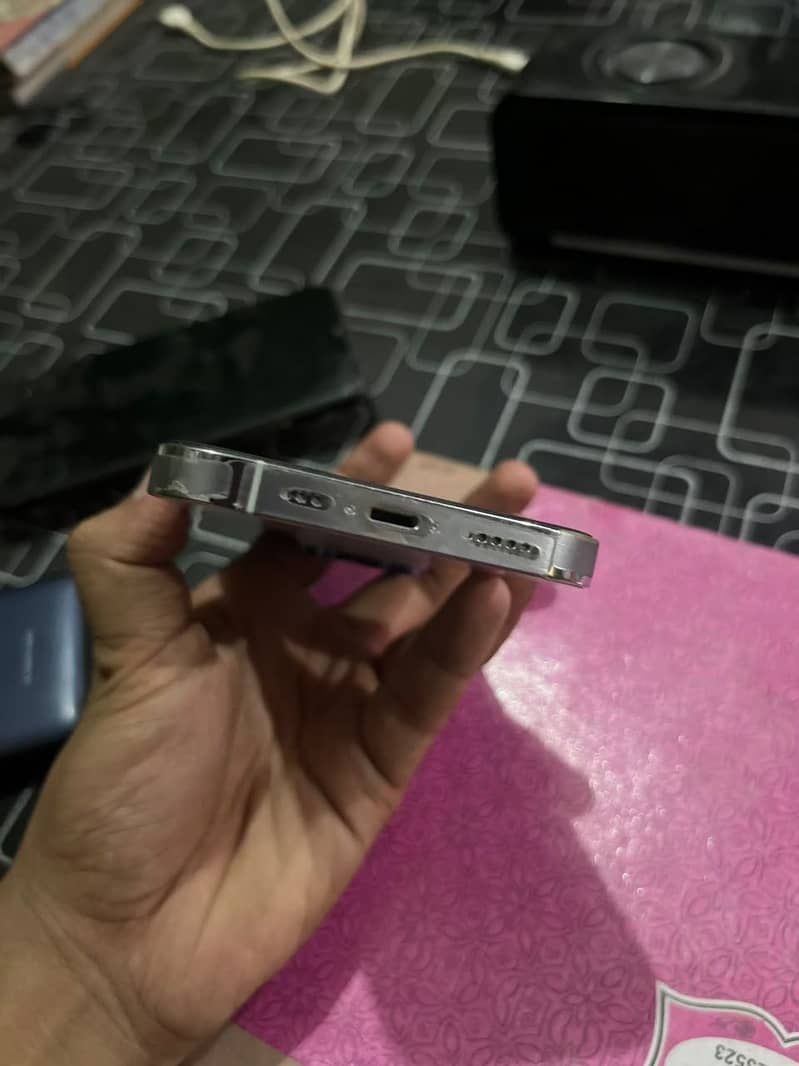 Apple iPhone 14 Pro 8