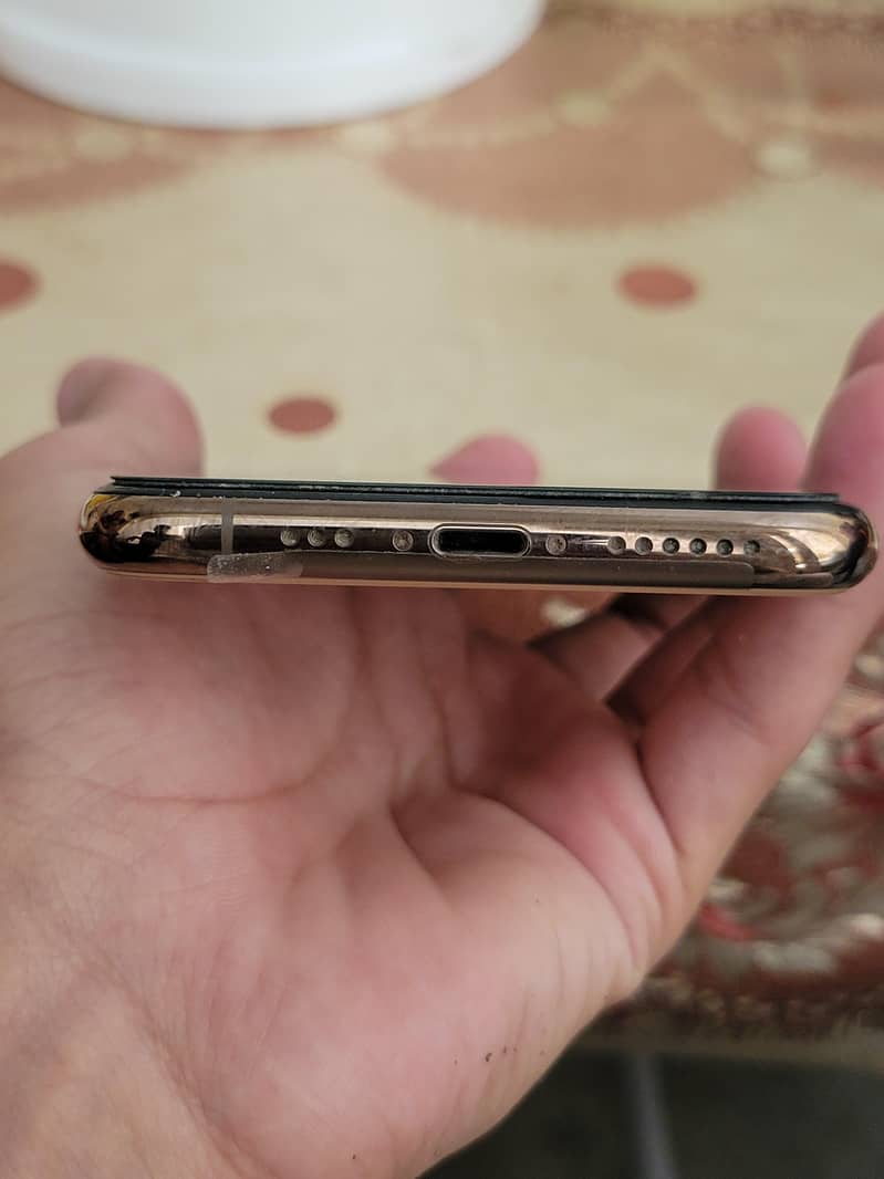 Apple iPhone 11 Pro 2
