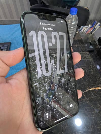 Apple iPhone 13