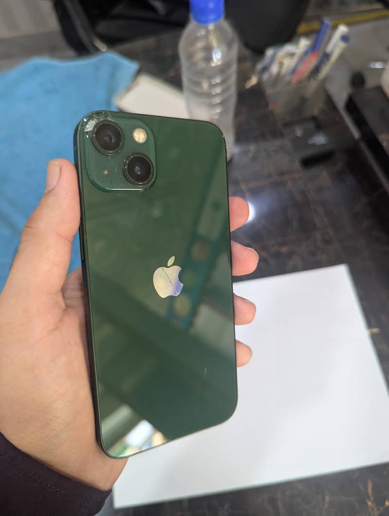 Apple iPhone 13 3