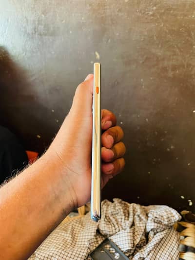 Tecno Camon 40