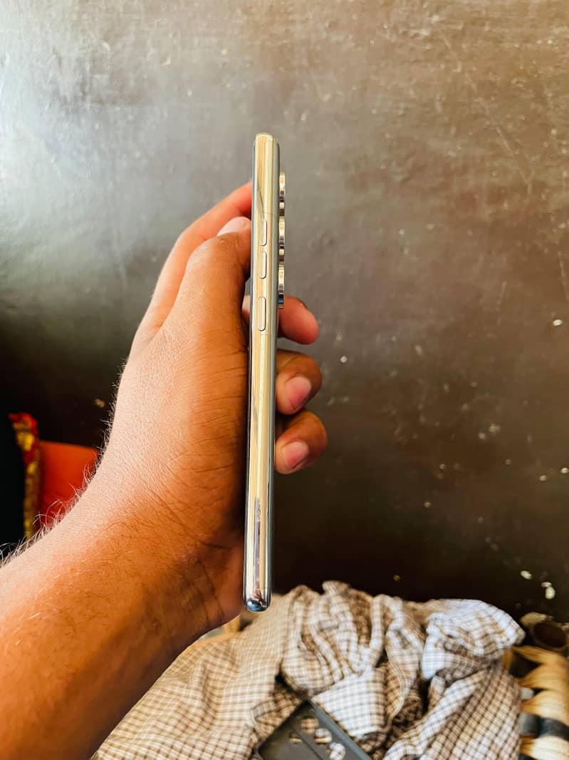Tecno Camon 40 2