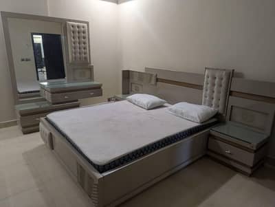 4 PC bedroom set