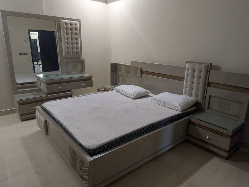 4 PC bedroom set 0