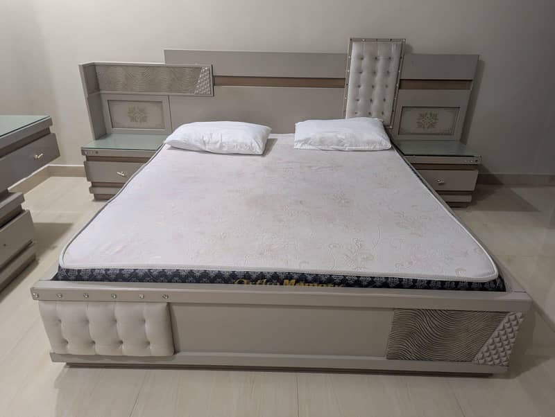 4 PC bedroom set 3