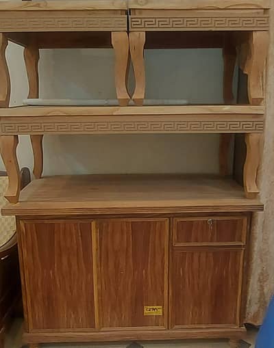Beautiful Brand New Center table and iron stand For sale