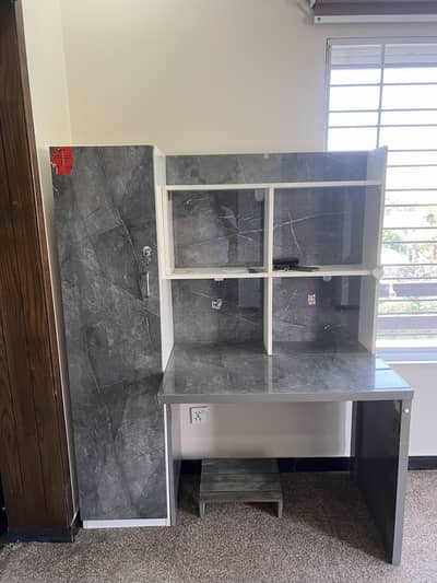 Executive office computer table with cupboard