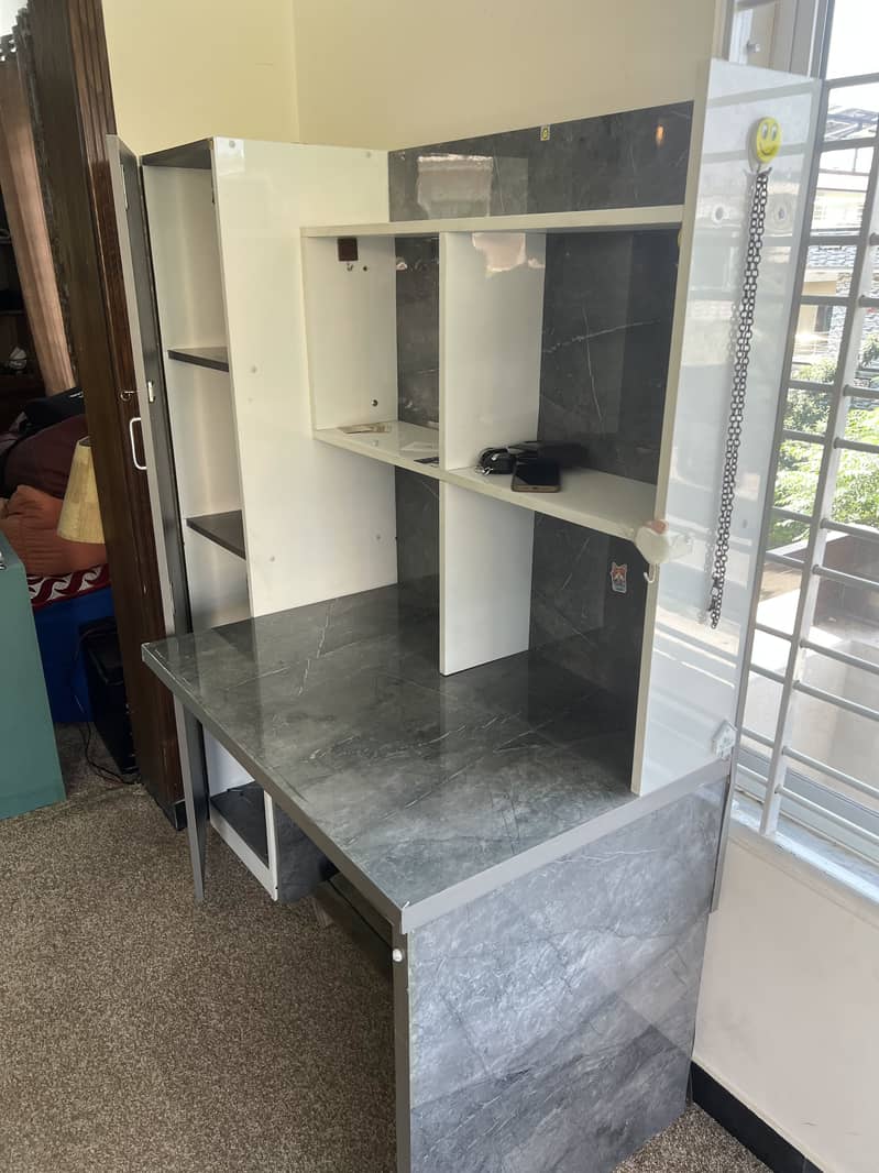 Executive office computer table with cupboard 1