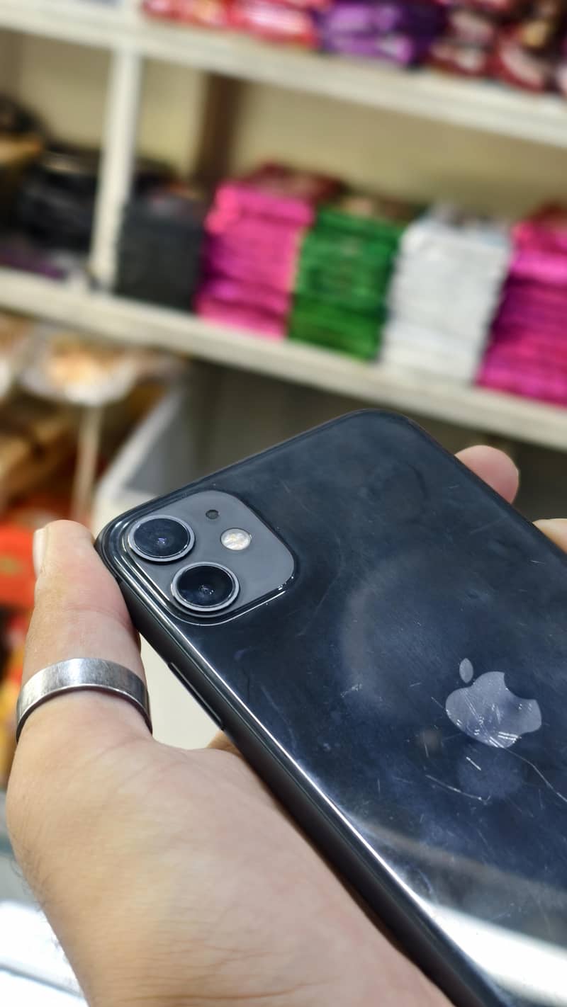 Apple iPhone 11 0